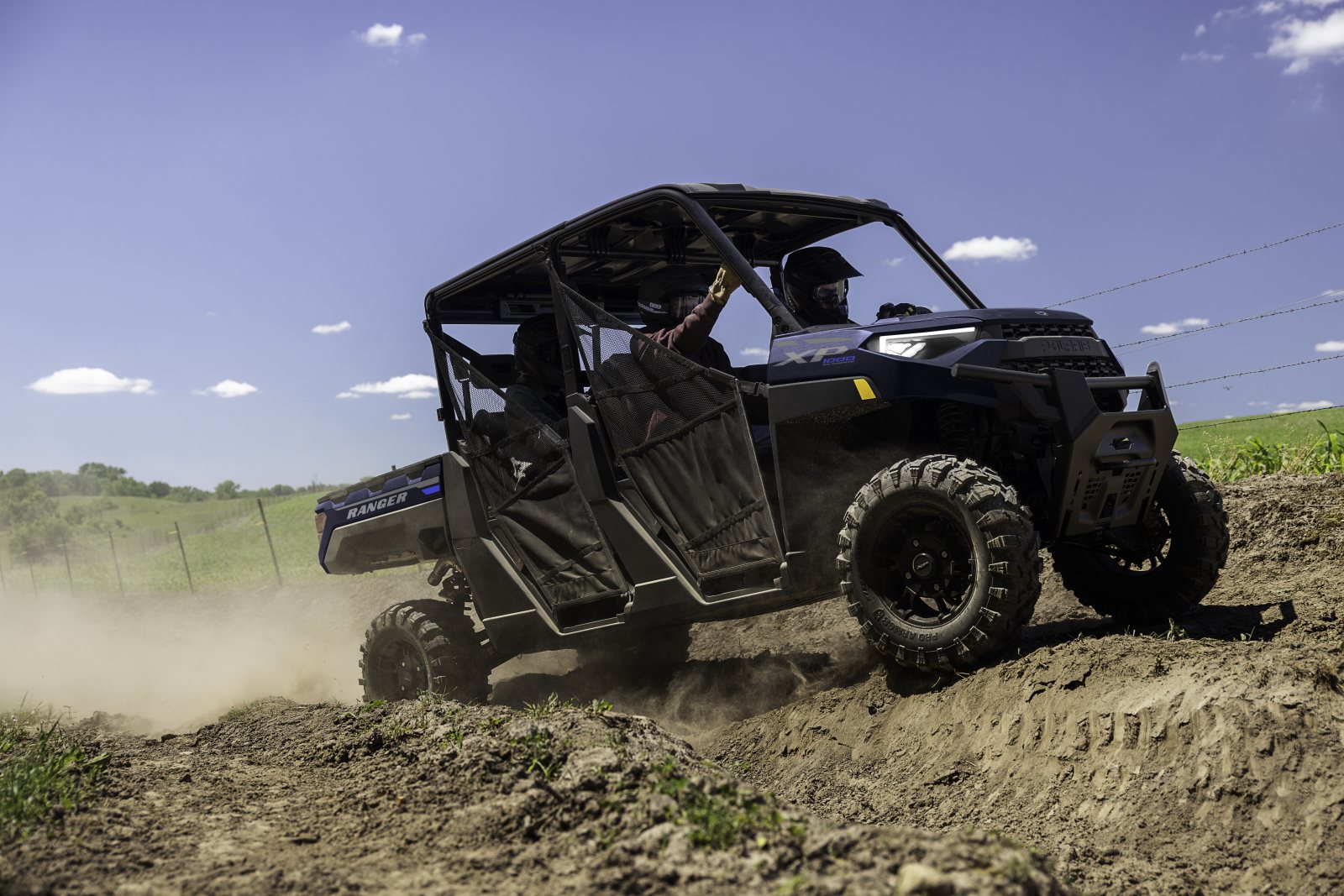 Modelová řada Polaris Off Road pro rok 2023 s novými vylepšeními a novými barvami se blíží k dealerům