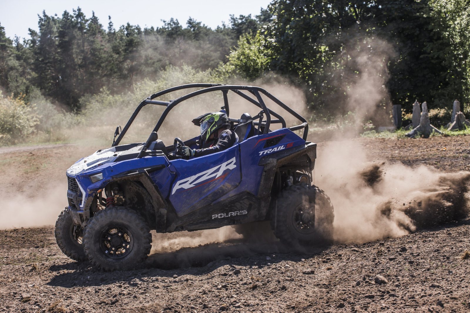 Ovládněte terén s novým Polarisem RZR Trail S 1000
