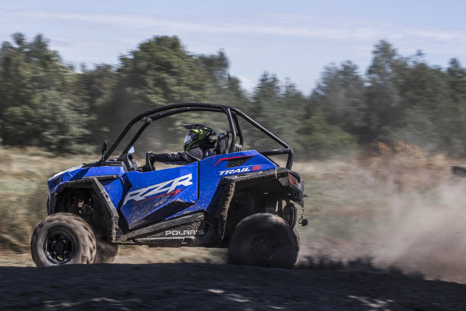 Ovládněte terén s novým Polarisem RZR Trail S 1000