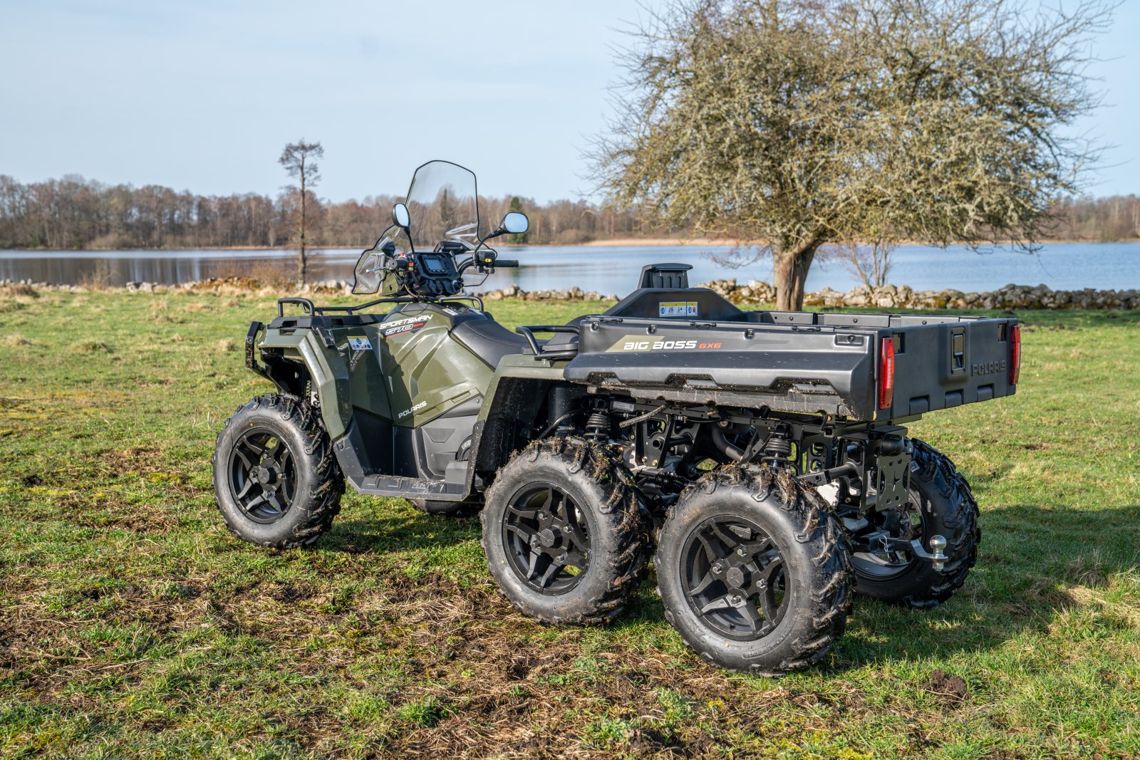 Polaris představuje svoji nejkomplexnější řadu ATV Pro dvě osoby