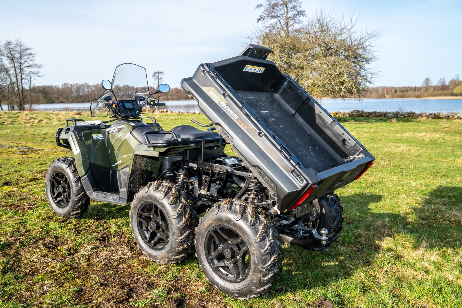 Polaris představuje svoji nejkomplexnější řadu ATV Pro dvě osoby