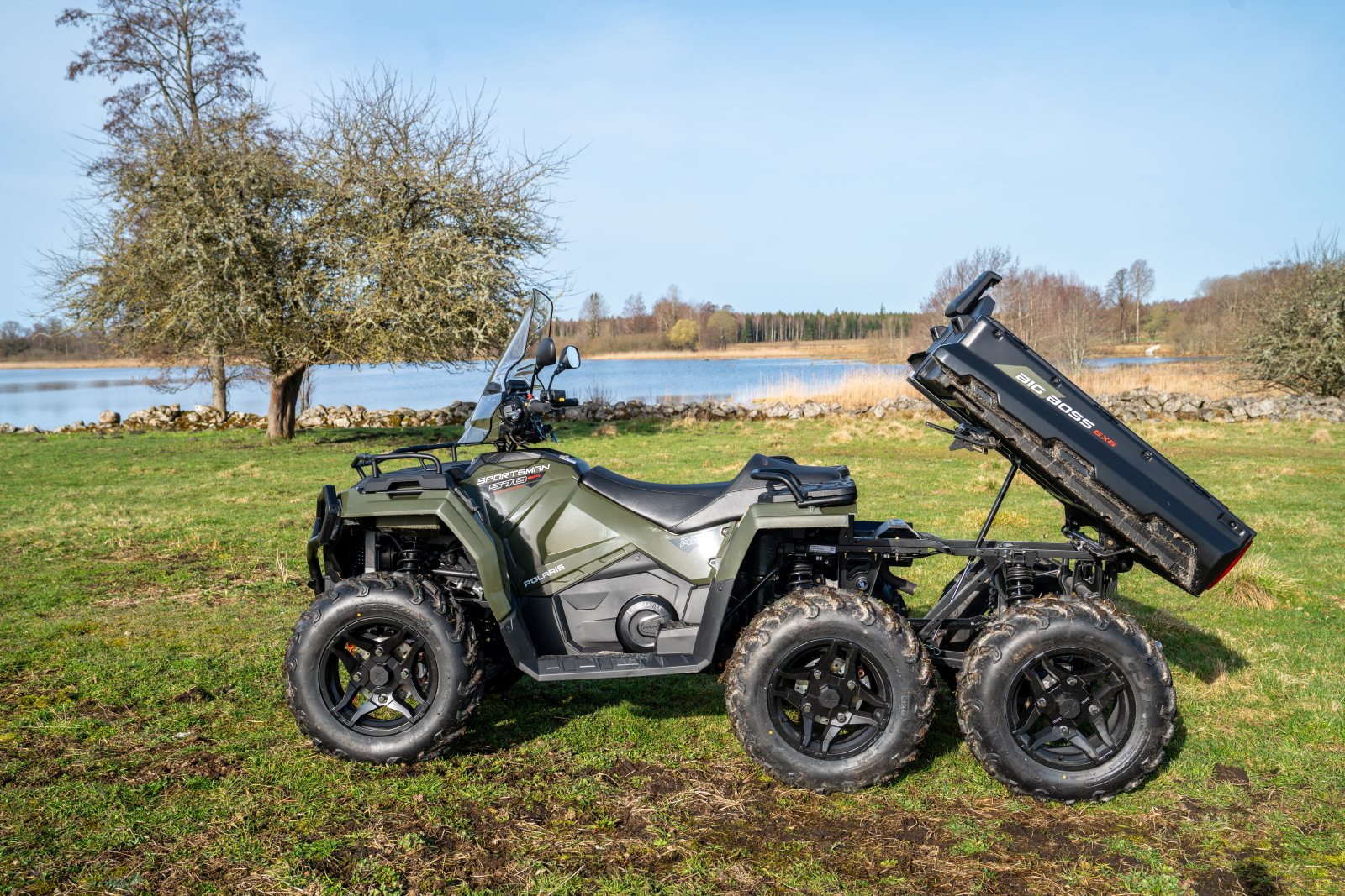 Polaris představuje svoji nejkomplexnější řadu ATV Pro dvě osoby