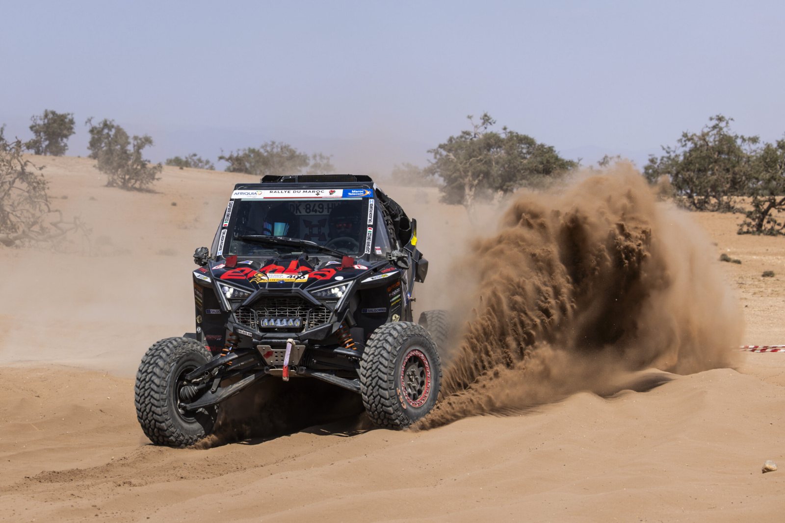 Polaris se zúčastní Rallye Dakar 2024 s osmi posádkami