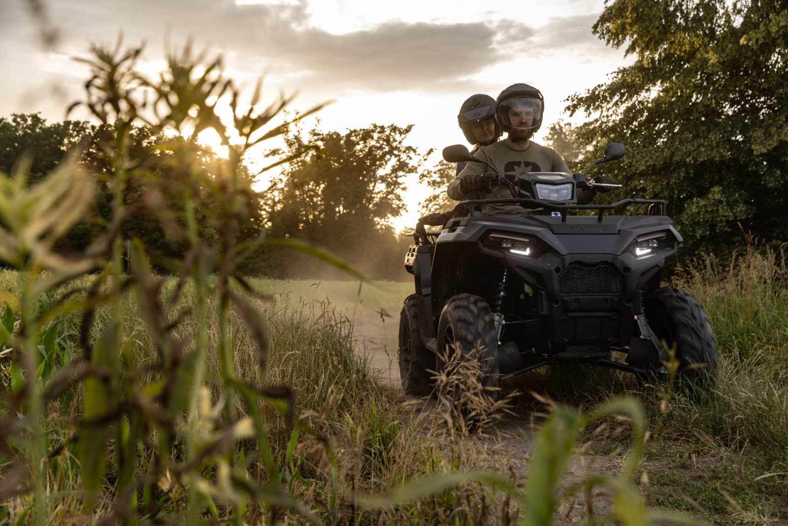 Polaris Off Road rozšiřuje modelovou nabídku pro rok 2026, včetně zcela nového ATV pro dva jezdce