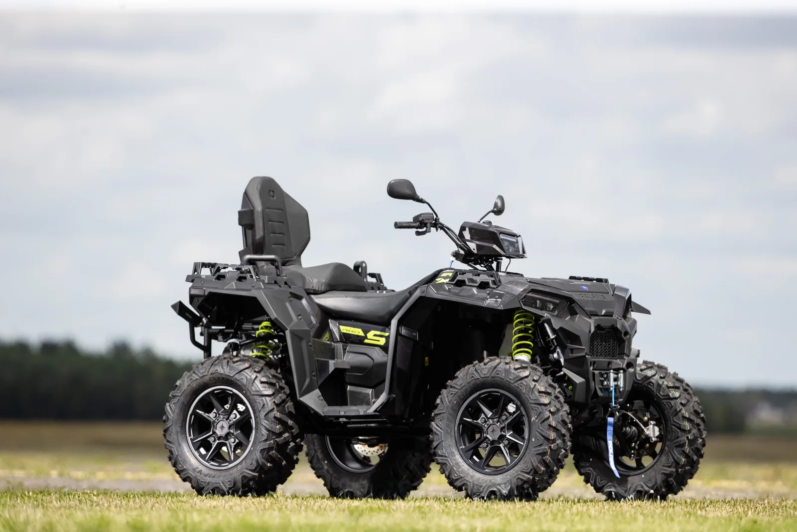 Polaris Off Road rozšiřuje modelovou nabídku pro rok 2026, včetně zcela nového ATV pro dva jezdce