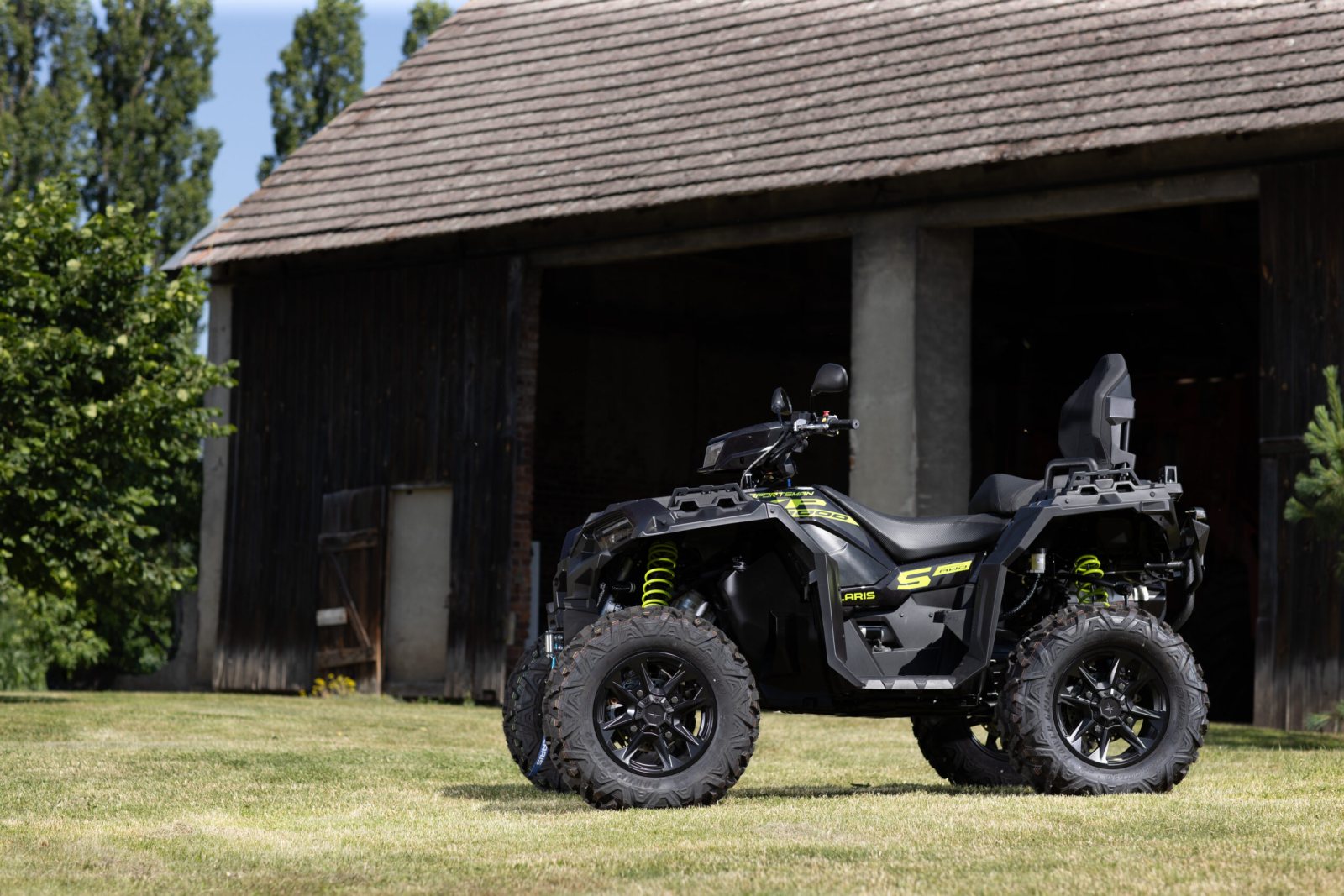 Polaris Off Road rozšiřuje modelovou nabídku pro rok 2026, včetně zcela nového ATV pro dva jezdce
