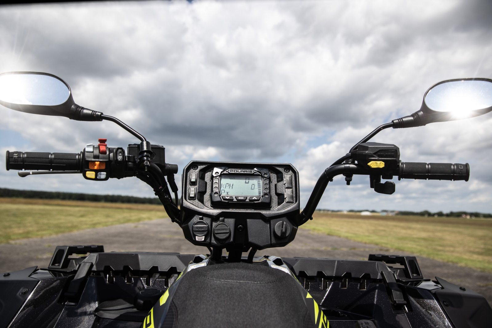 Polaris Off Road rozšiřuje modelovou nabídku pro rok 2026, včetně zcela nového ATV pro dva jezdce