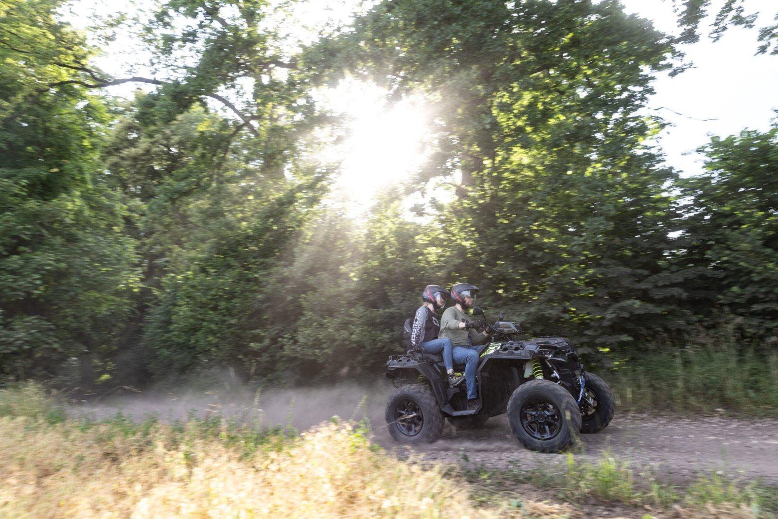 Polaris Off Road rozšiřuje modelovou nabídku pro rok 2026, včetně zcela nového ATV pro dva jezdce