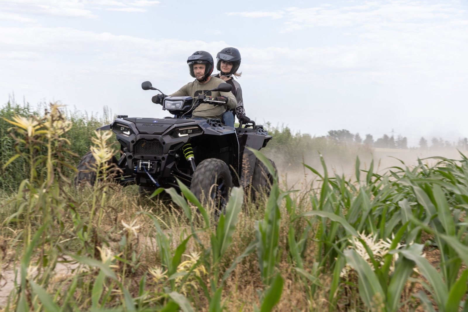 Polaris Off Road rozšiřuje modelovou nabídku pro rok 2026, včetně zcela nového ATV pro dva jezdce