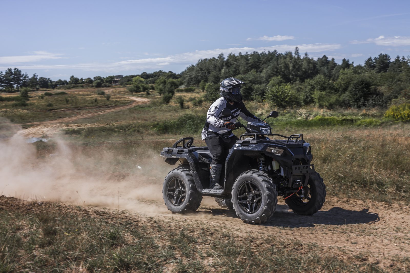 Polaris Sportsman 570 Black Edition: do off-roadu ještě stylověji
