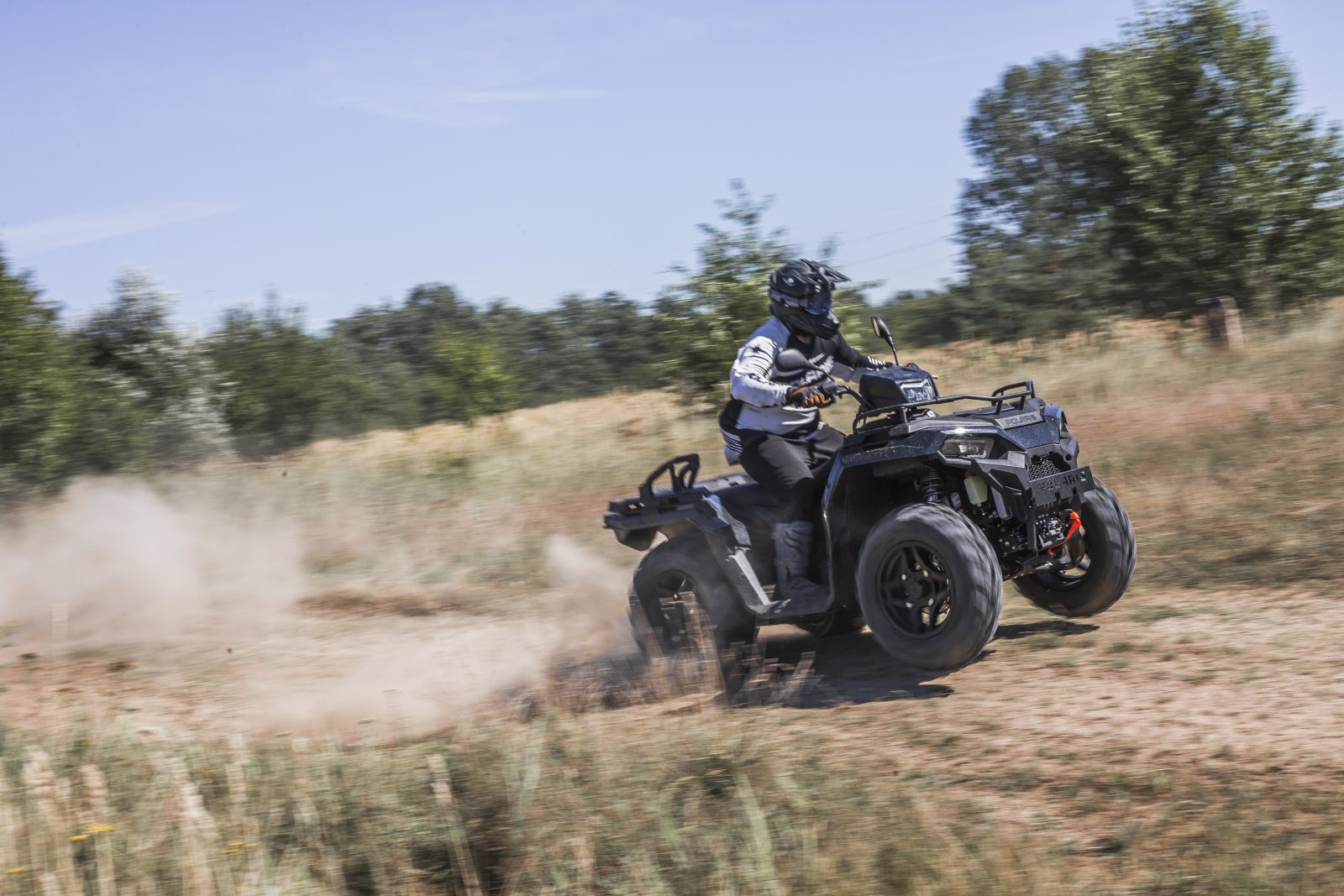 Polaris Sportsman 570 Black Edition: do off-roadu ještě stylověji