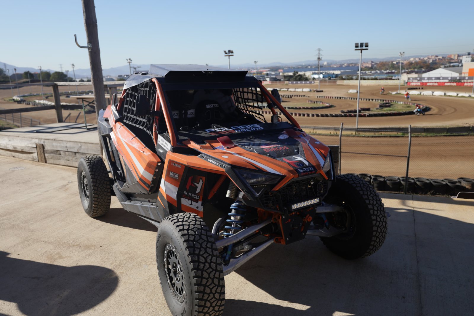 Polaris a Loeb FrayMédia Motorsport slaví na Dakaru vítězství v kategorii SSV a tři posádky v top 10