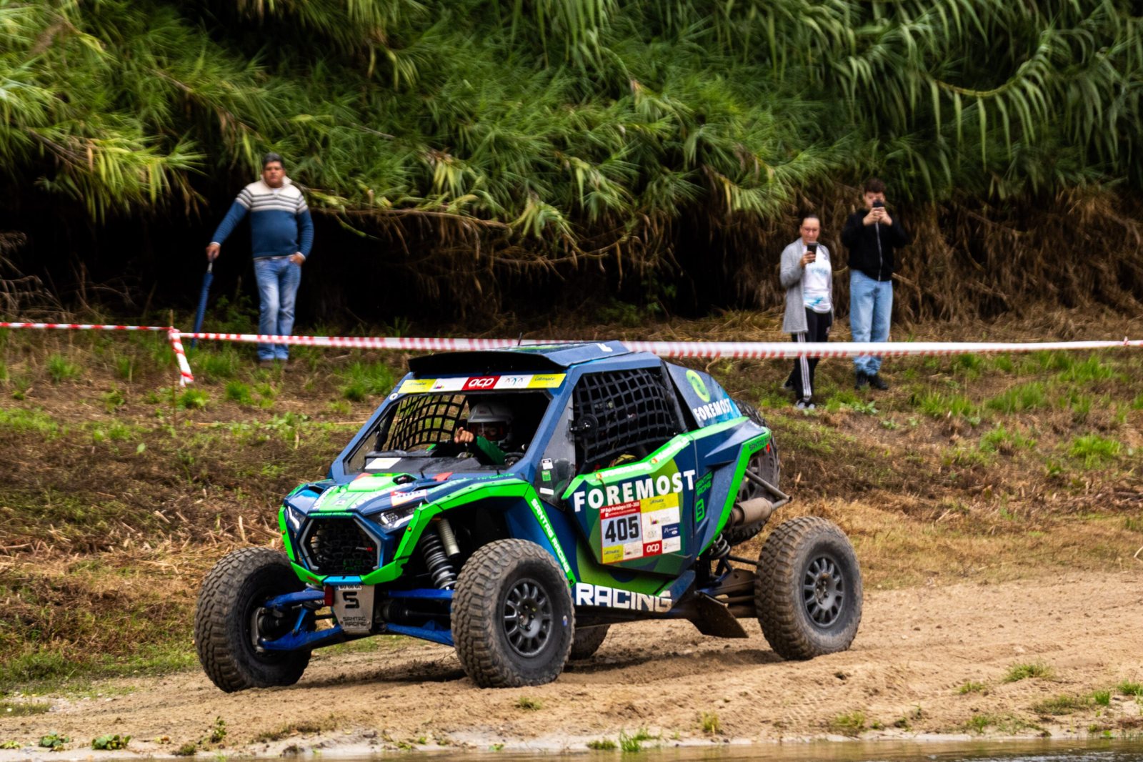 Polaris a Loeb FrayMédia Motorsport slaví na Dakaru vítězství v kategorii SSV a tři posádky v top 10