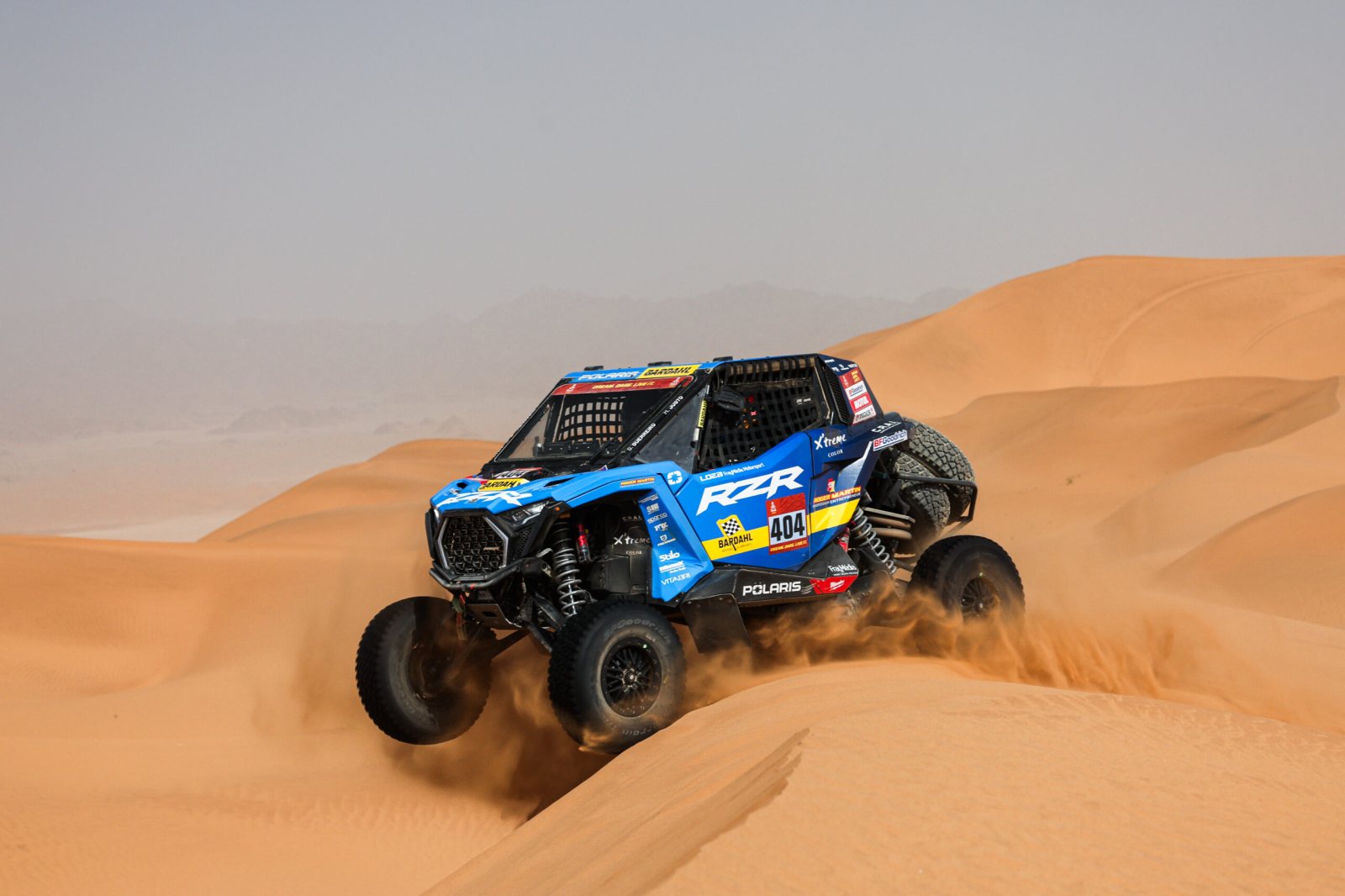 Polaris a Loeb FrayMédia Motorsport slaví na Dakaru vítězství v kategorii SSV a tři posádky v top 10