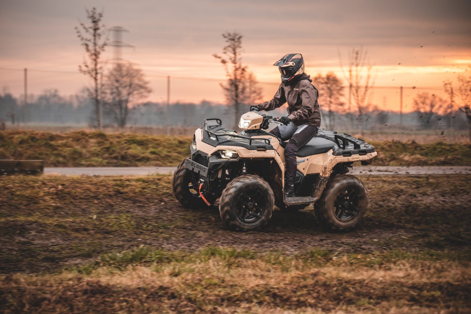 Připravte se na další misi: Polaris Sportsman 570 EPS v edici Military Tan