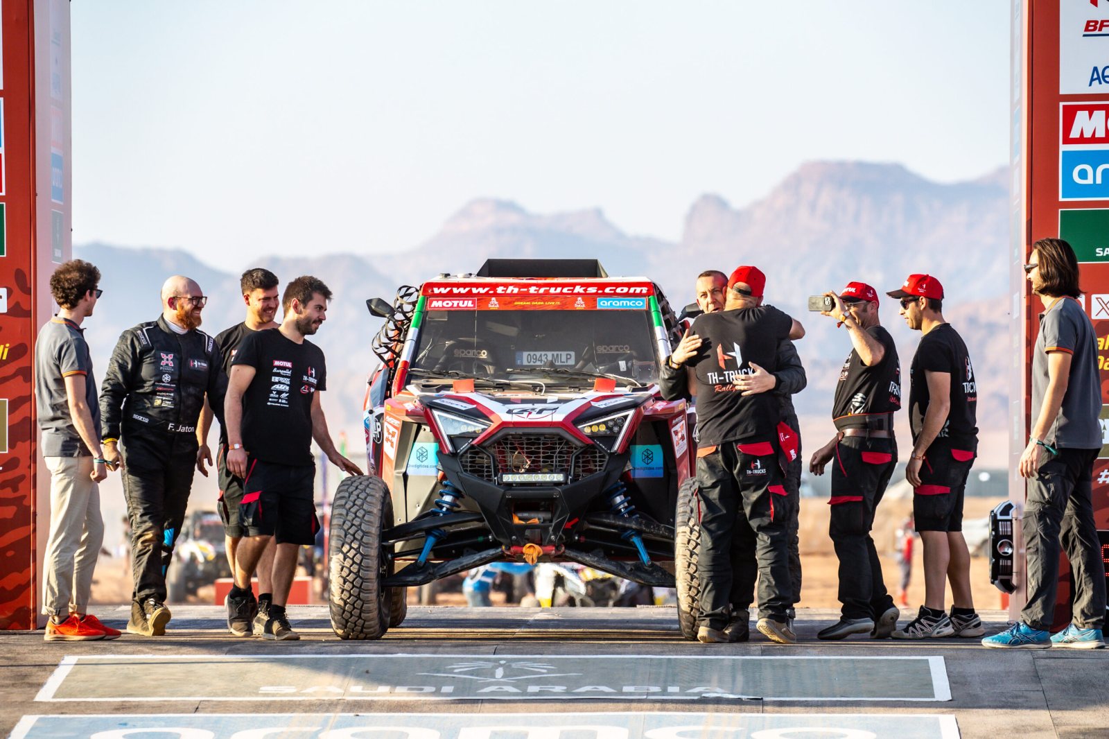 TH Trucks a Polaris RZR se vrací na Rallye Dakar