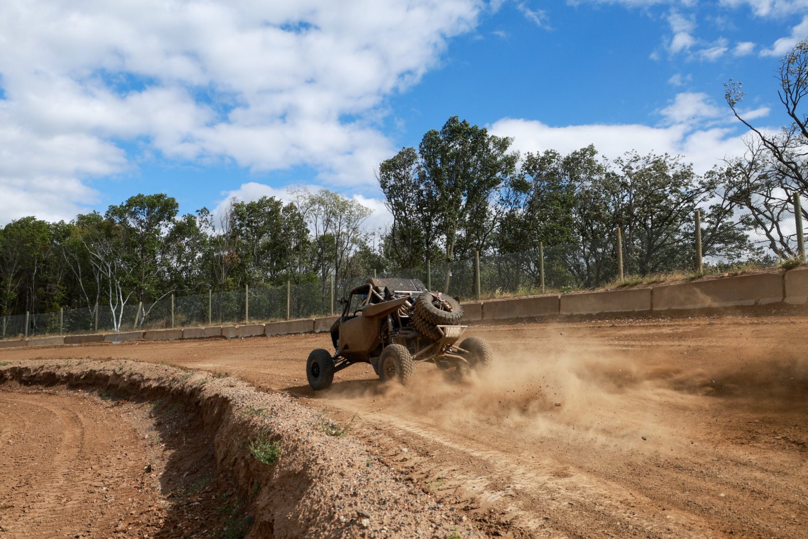 Tým Sébastien Loeb Racing testuje v USA RZR Pro R Factory