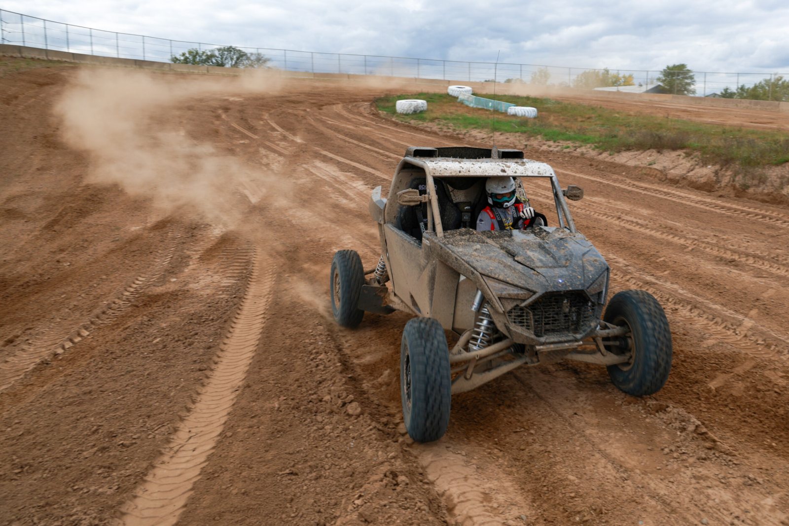 Tým Sébastien Loeb Racing testuje v USA RZR Pro R Factory